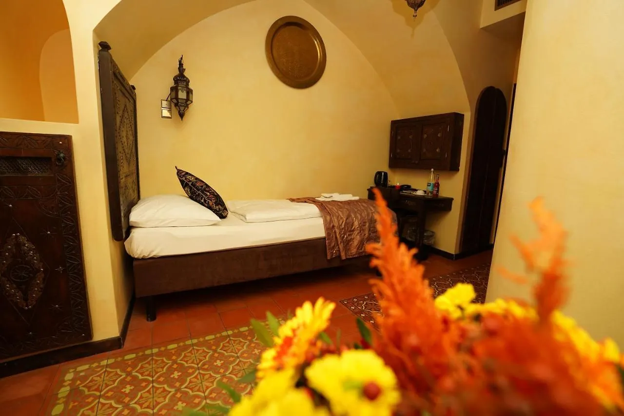 Hotel Villa Oriental & Restaurant Frankfurt am Main 4*,