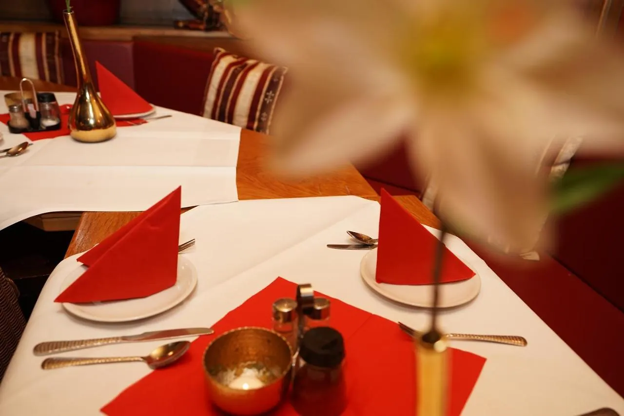 Hotel Villa Oriental & Restaurant Frankfurt am Main 4*,